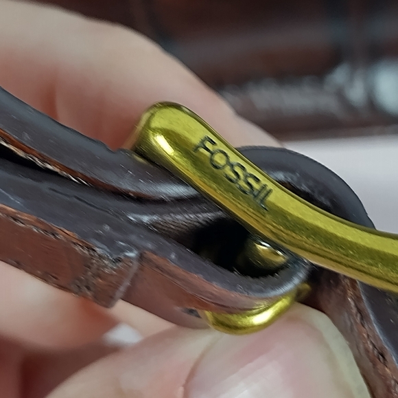 Fossil Brown Leather Turn Lock Croc Embossed Crossbody Bag w/ Key - Picture 15 of 16